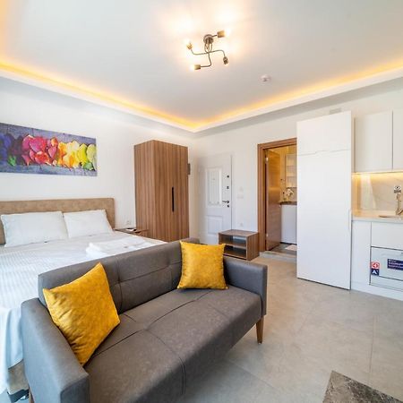 Midpoint Suites Fethiye Esterno foto