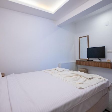 Midpoint Suites Fethiye Esterno foto