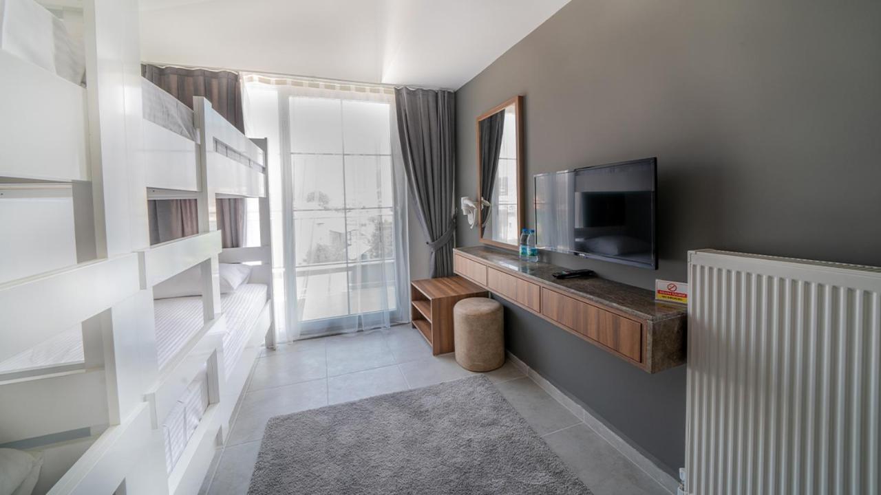 Midpoint Suites Fethiye Esterno foto