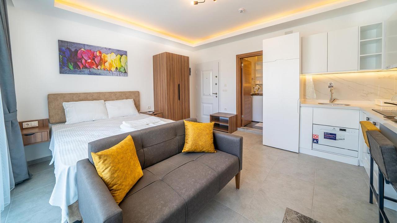 Midpoint Suites Fethiye Esterno foto