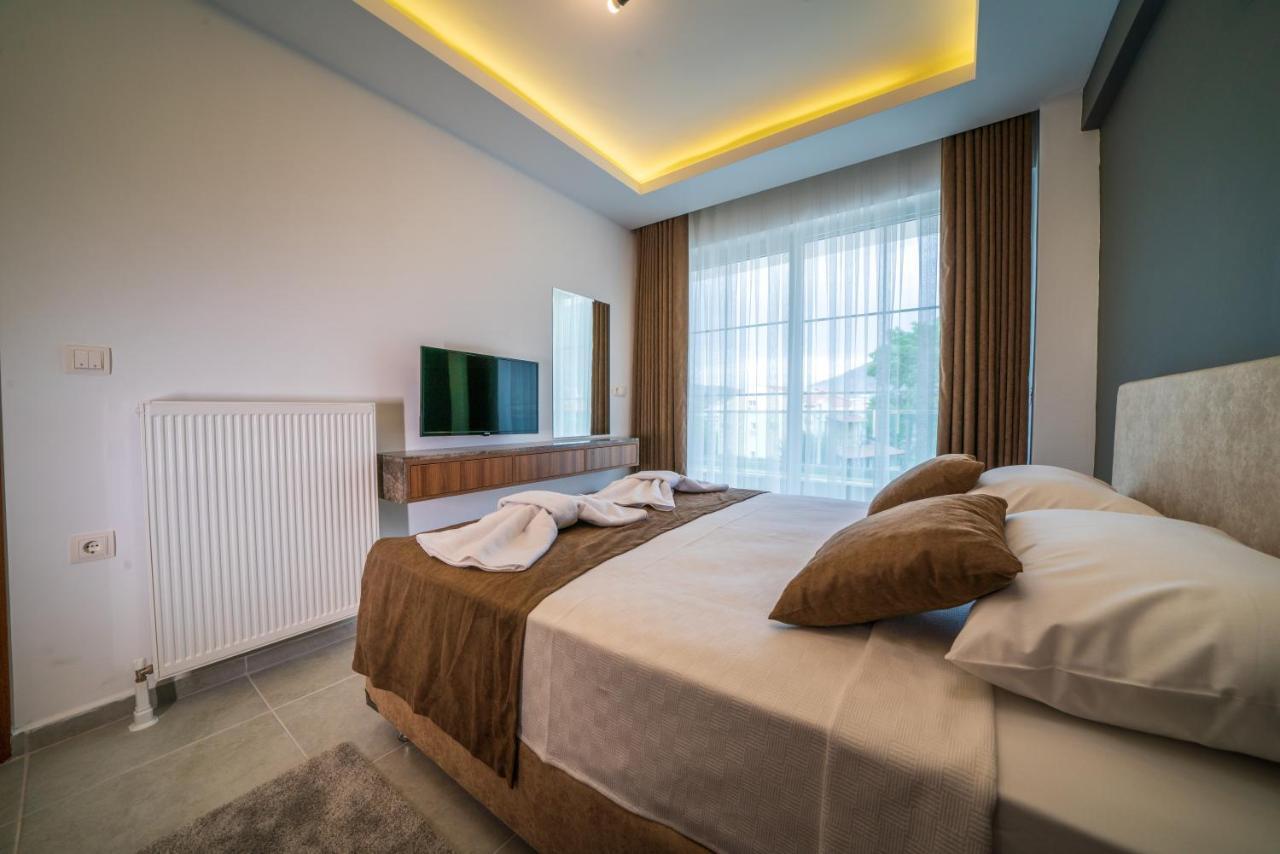 Midpoint Suites Fethiye Esterno foto