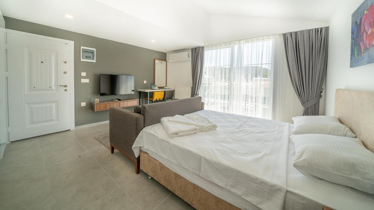 Midpoint Suites Fethiye Esterno foto