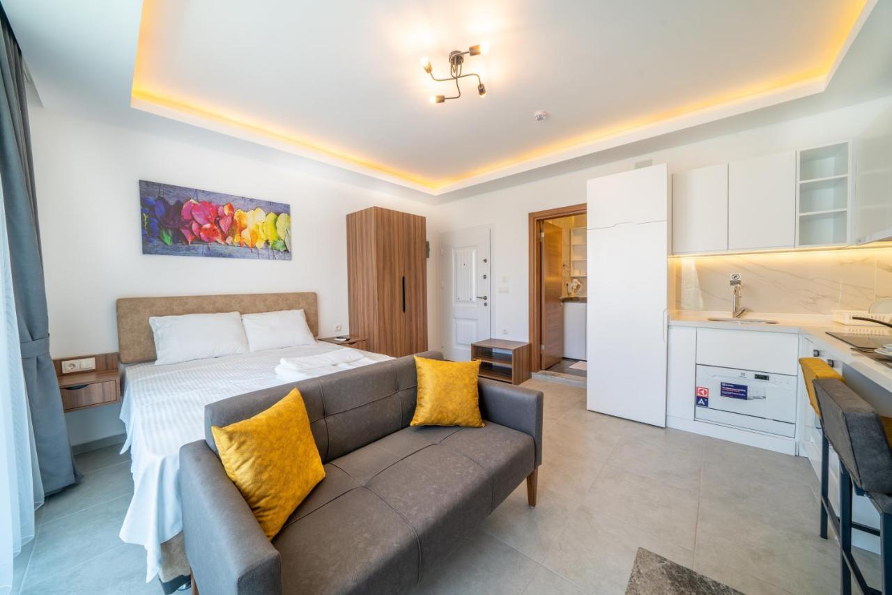 Midpoint Suites Fethiye Esterno foto